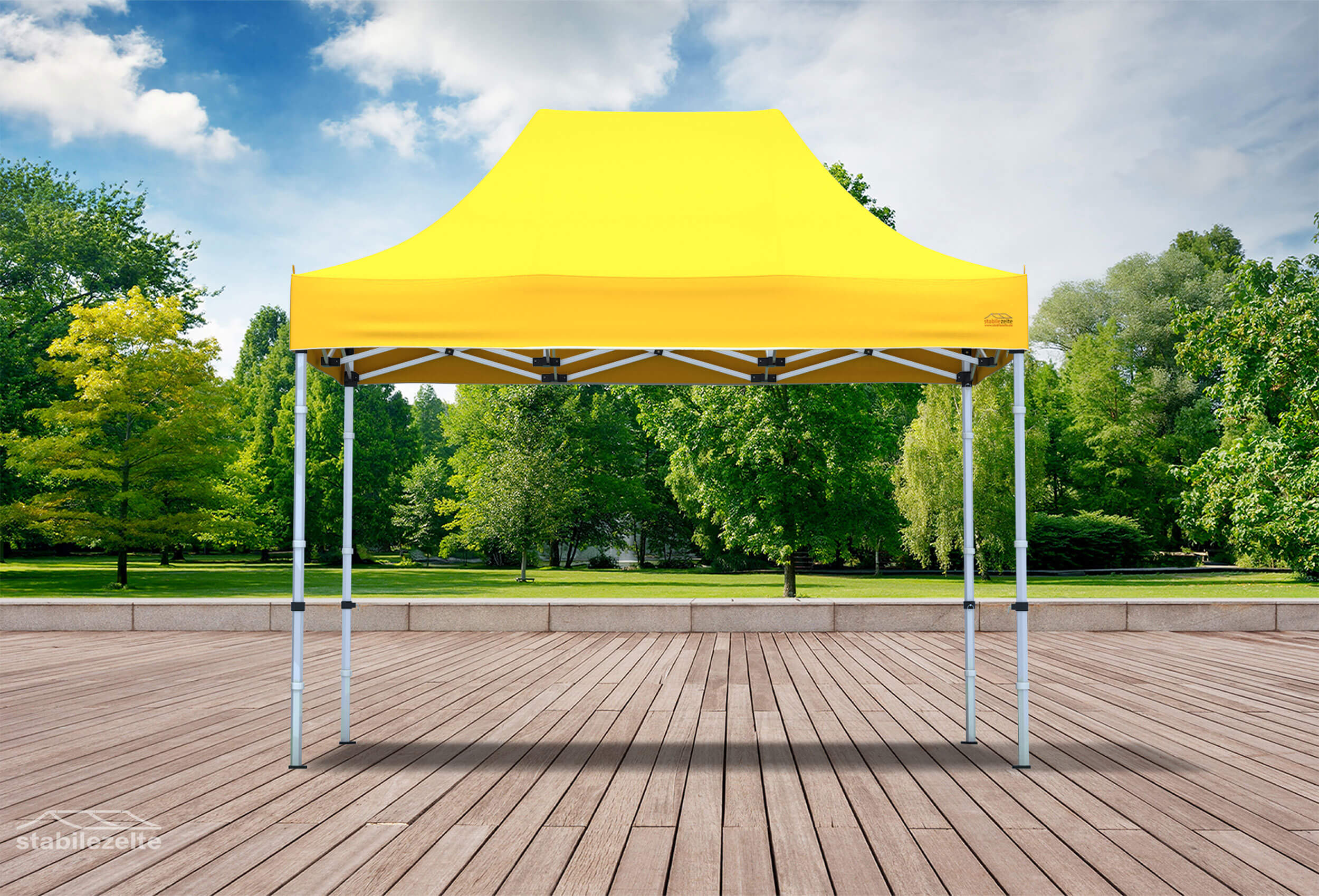 Gelber Faltpavillon ohne Seitenteile 3 x 2m in einem Park